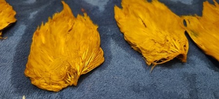 Marabou patches og hen saddles ble farget av banan og dirty banan! 